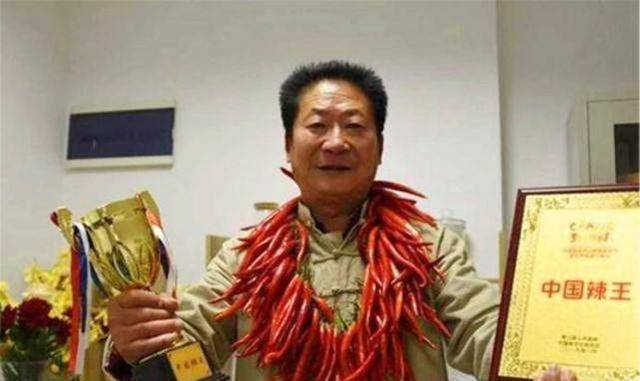 原创辣王李永志靠吃辣圈粉1200万得胃病后被资本抛弃现状如何