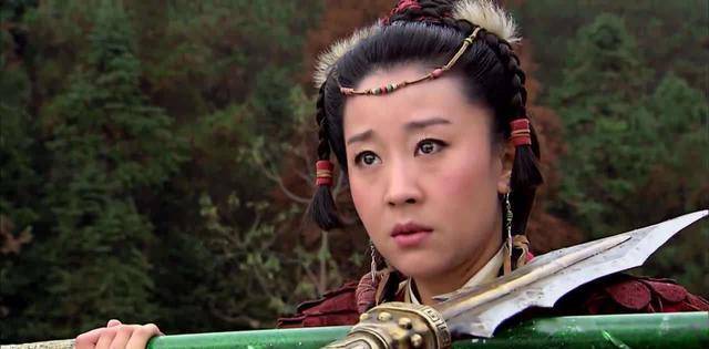 原创在杨家将十二寡妇之中哪一位是死得最惨的万箭穿心穆桂英
