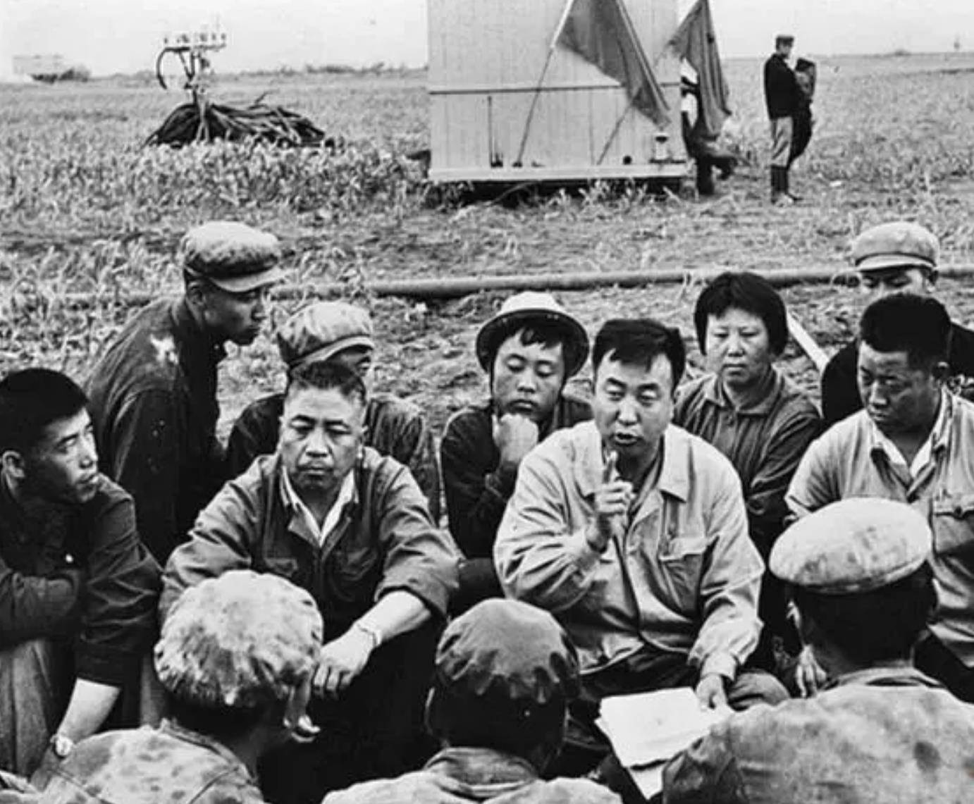 大庆产油量在5千万吨以上,占全国的一半以上,这其中有宋振明一份功劳