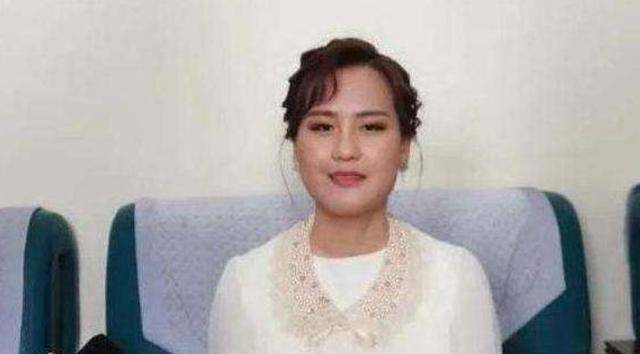 原创还记得那个歪脸女孩赵宏秋吗她放弃百万年薪甘愿教书育人