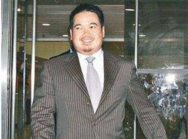 每年收租超80亿,3年花46亿,怕孩子分家产选择不生_富二代_王思聪_香港
