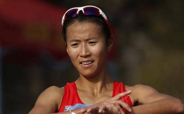 奥运冠军刘虹29岁夺冠后回家生娃32岁复出再破世界纪录夺冠