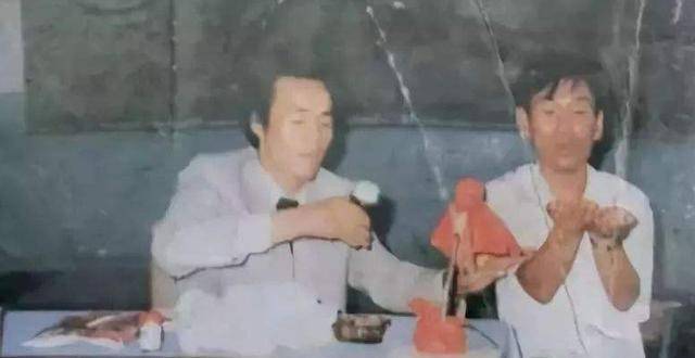 原创气功大师张宝胜中国特异功能第一人江湖捞金全靠骗术