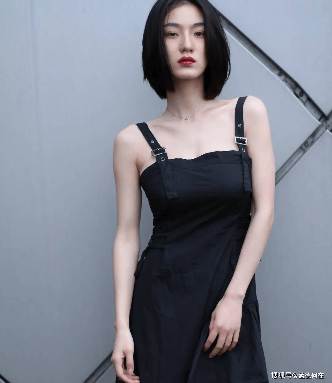 原创这谁能顶得住呢33岁洪爽这尤物身材真的绝