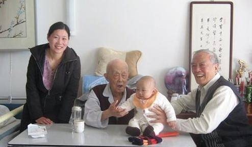 总结:两人在结婚的时候,马晓琴只有30岁,而季承当时已经70岁了.