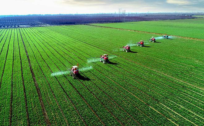 农机上阵农技下乡加快推进新一轮千亿斤粮食产能提升