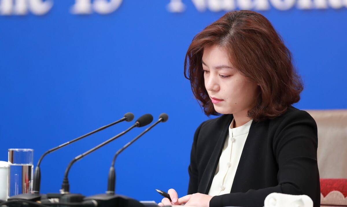 原创冷艳翻译张京在外交场上始终立于不败之地中式口音又何妨