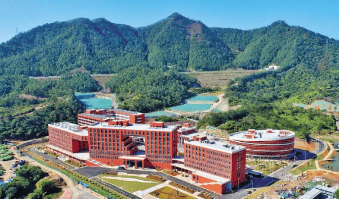 金山湖学校图片