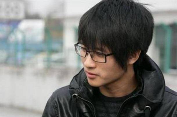 原创余秋雨儒雅博学老梁为何说他假斯文韩寒的评价值得借鉴