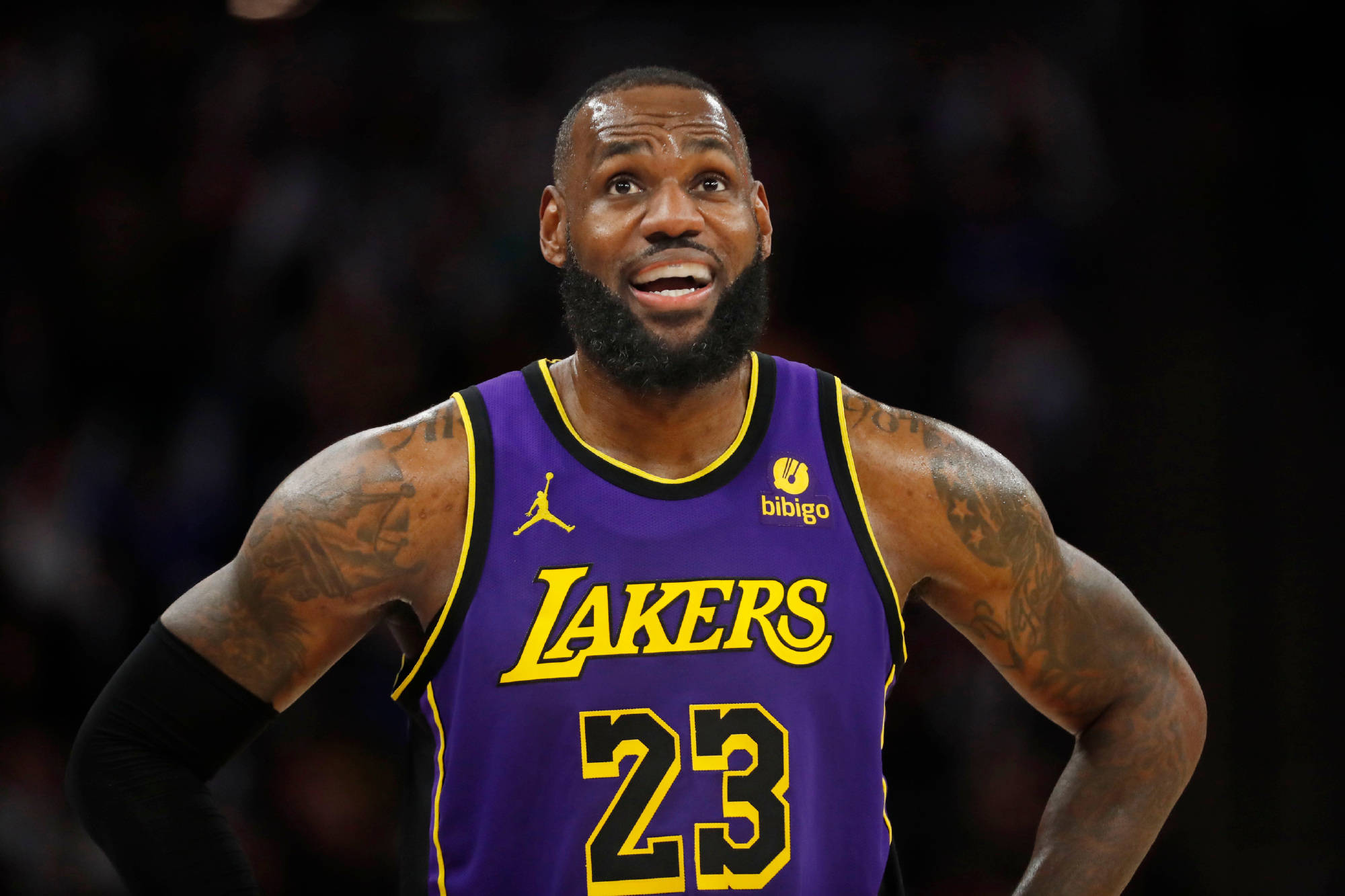 nba官方个人集锦播放量第一人:詹姆斯!