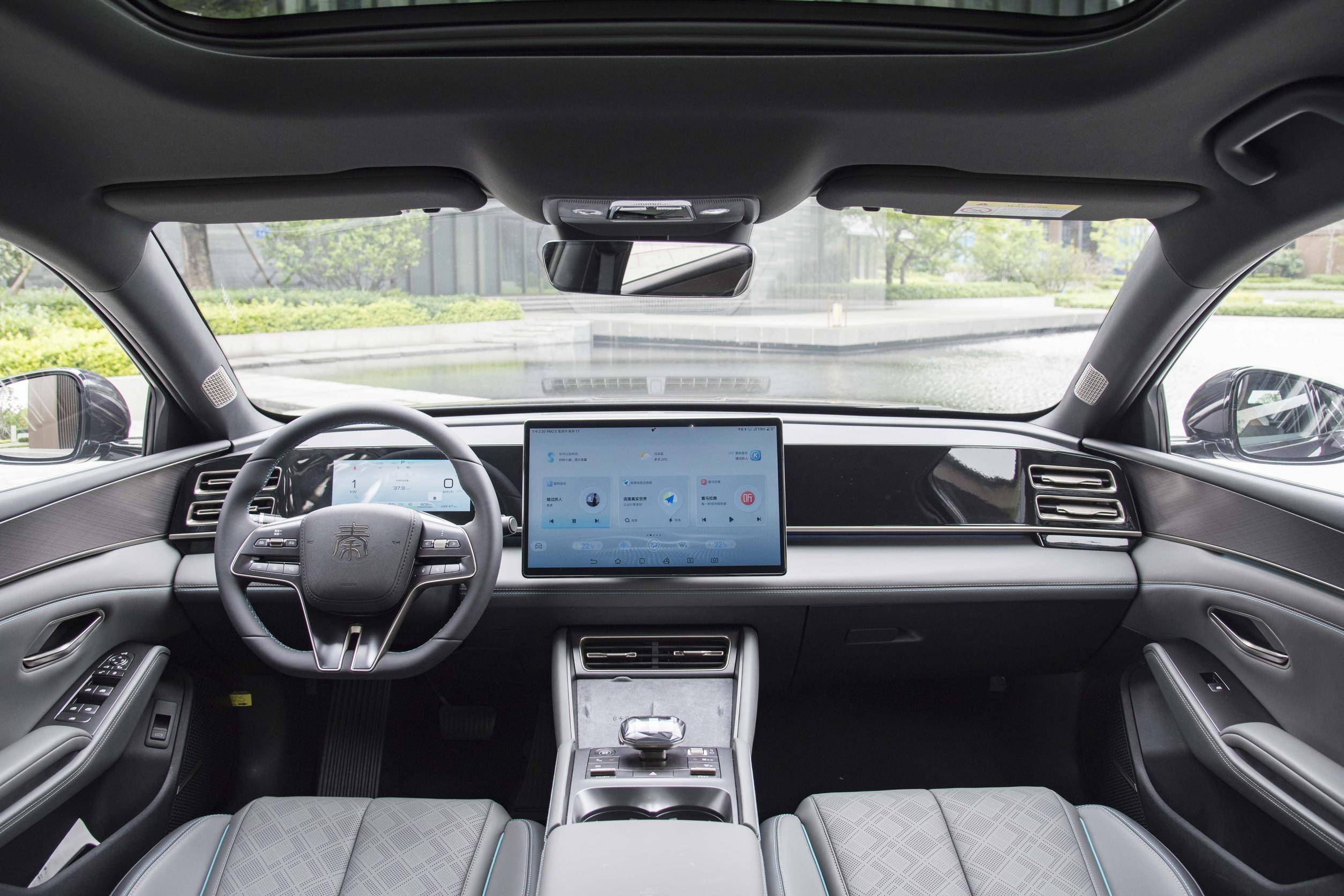 或售12万元以上?比亚迪秦l实车亮相,搭全新第五代dm-i混动技术