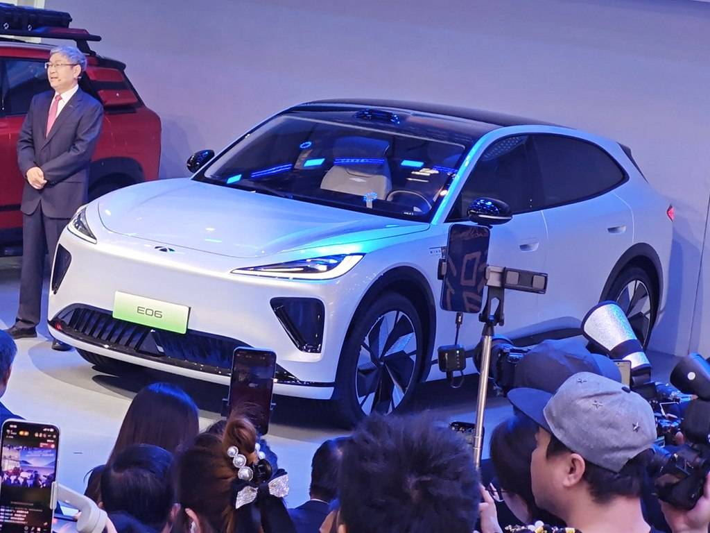 2024北京车展:奇瑞风云E06概念车发布风云系列首款纯电SUV_搜狐汽车_搜狐汽车。com