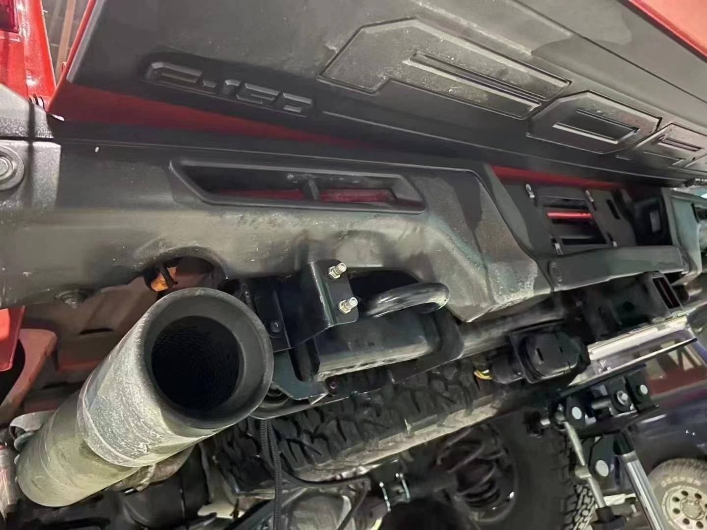 猛禽后弹簧版改装承载辅助气囊加强承载能力