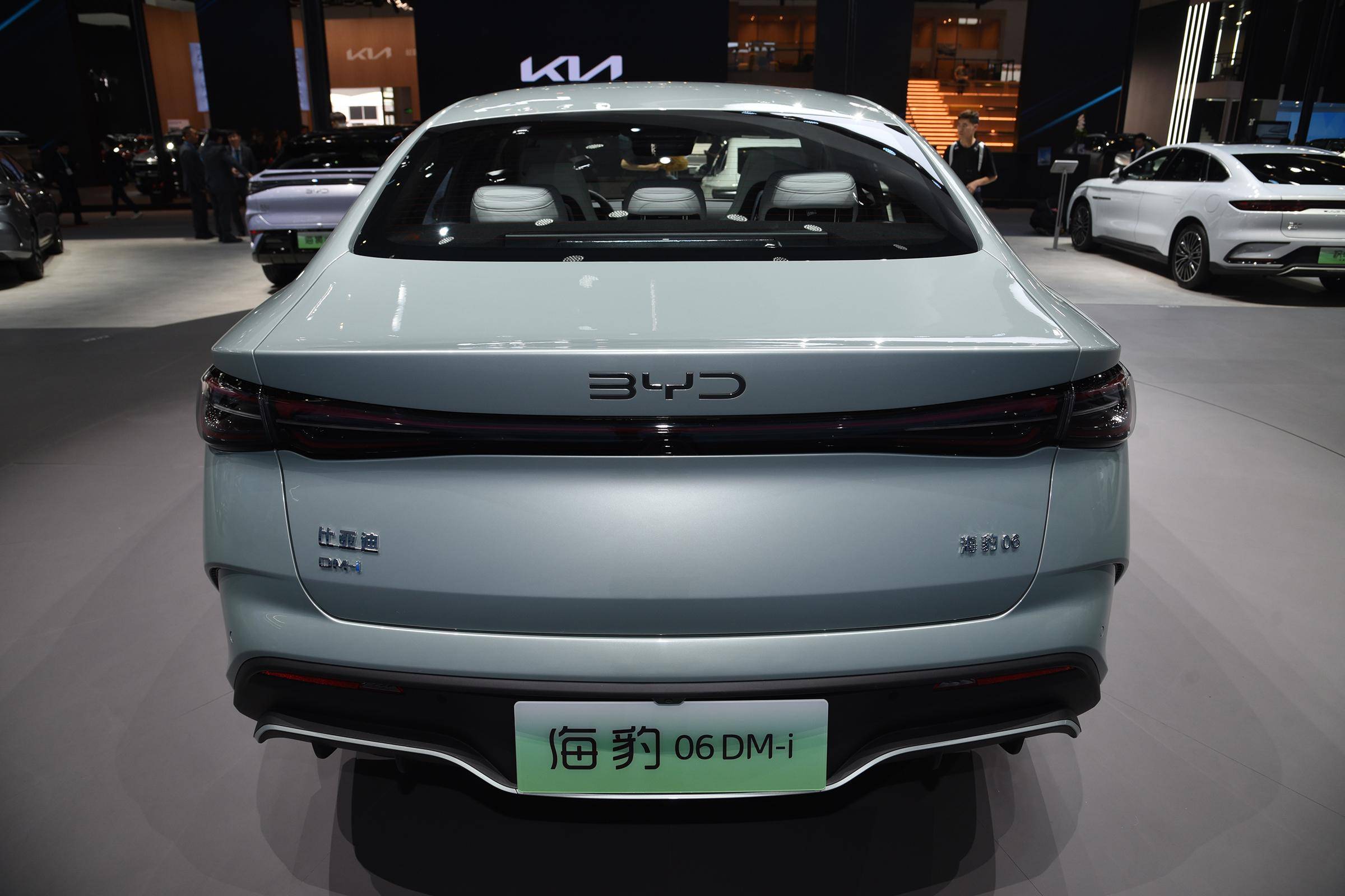 支持适配18英寸轮辋及225/50 r18轮胎