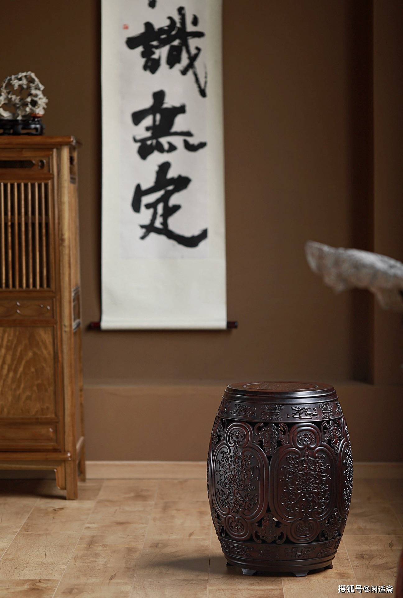 中式古典家具,印度小叶紫檀,西番莲圆鼓凳
