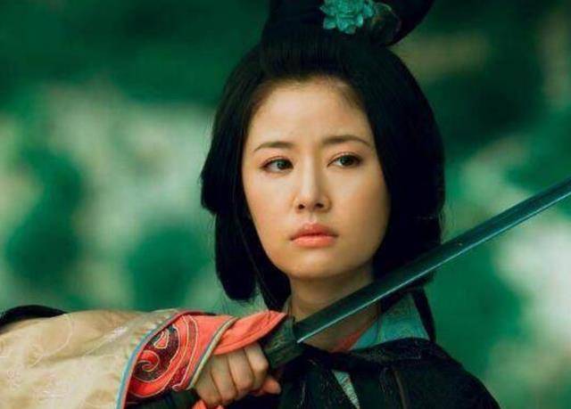 孙坚死时孙权9岁,为什么孙尚香会比孙权小11岁,难道史书有误