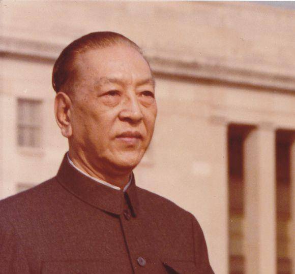 湘江战役他以一当十,是我军的武术高手,后创立了我国的特种部队