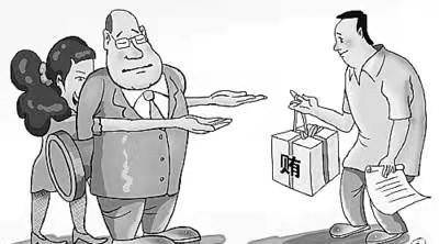 玉器店成敛财中转站:3万元手镯敢开90万天价,顾客竟然爽快付款