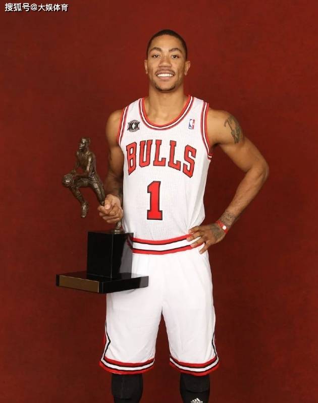 罗斯的生涯虽然未能夺得总冠军,但这并不能否定他在nba历史上的地位和