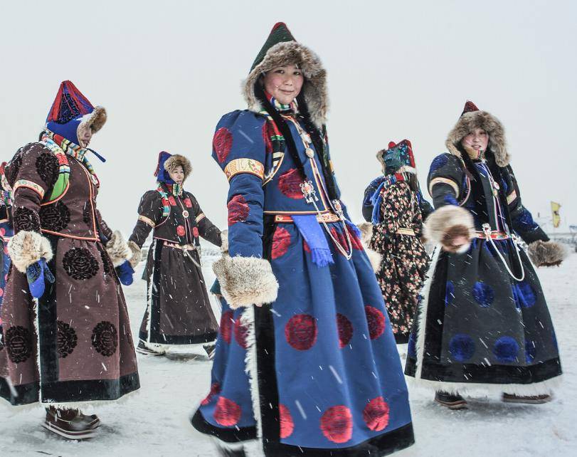 蒙古国距中国最近的县城,用中国电,花人民币,还想喝咱的自来水