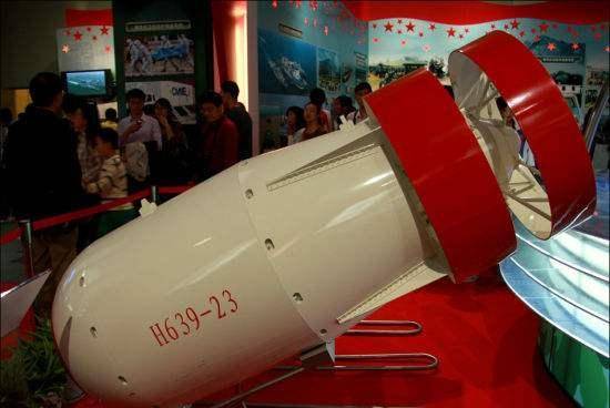 的于敏已经到了35岁的年纪,但他毅然决然的加入到了氢弹的研究之中,也