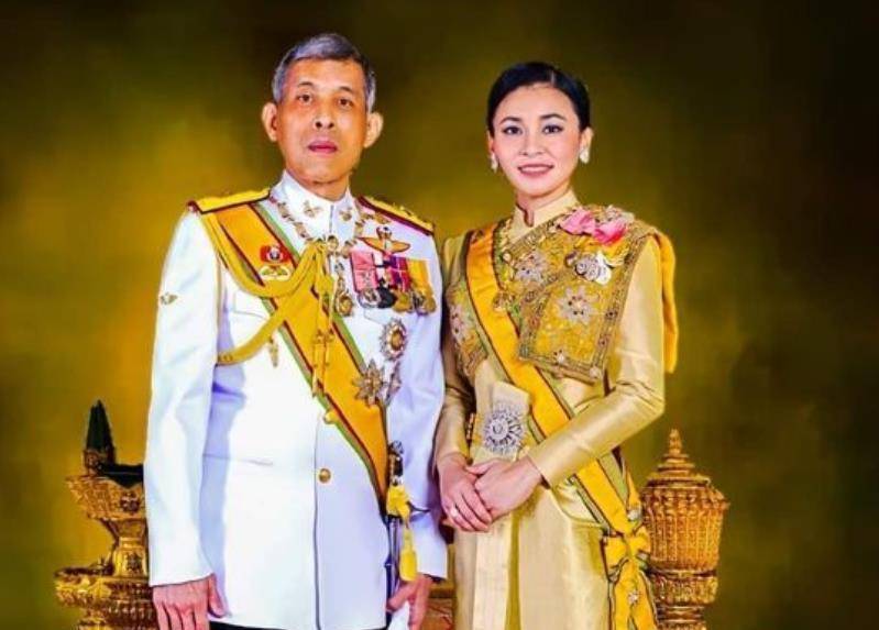 69岁泰王状态萎靡,无力阻止嫔妃团宫斗,老泰王忌日频频打瞌睡