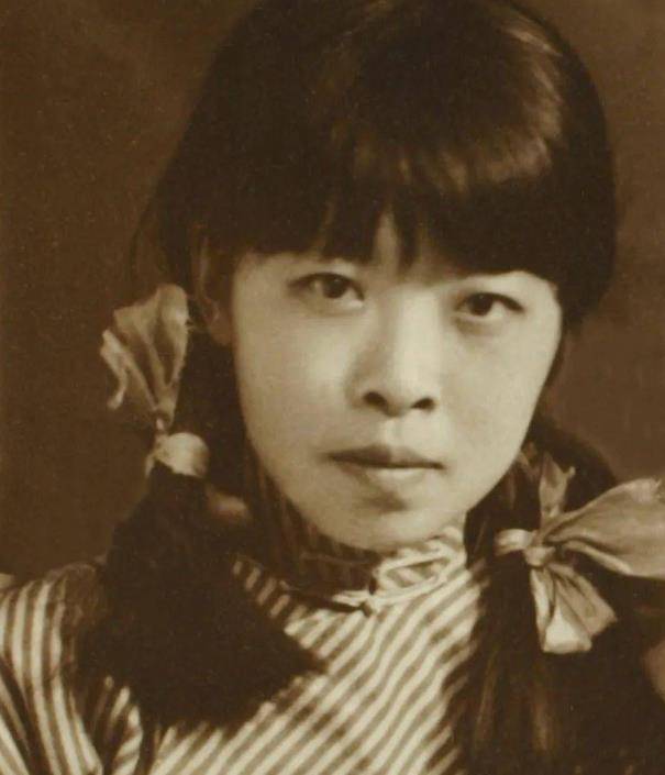 他视妻子如空气,多次家暴,晚年却表白:我们不可分离_萧军_丈夫_萧红