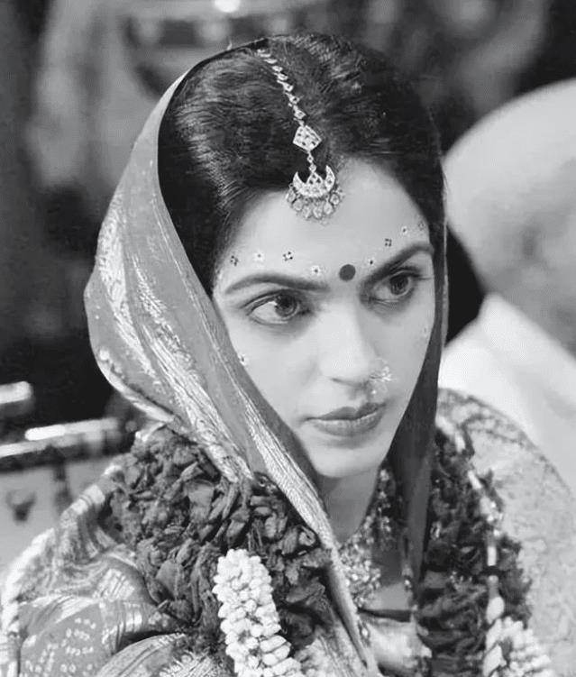 印度富婆妮塔:天生一张旺夫脸儿女双全,被首富独宠36年婚姻幸福