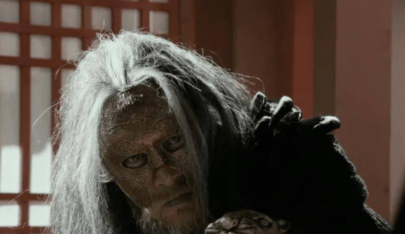 《天龙》中此人武功三流,却强于独孤求败,后因剧情漏洞而被削弱