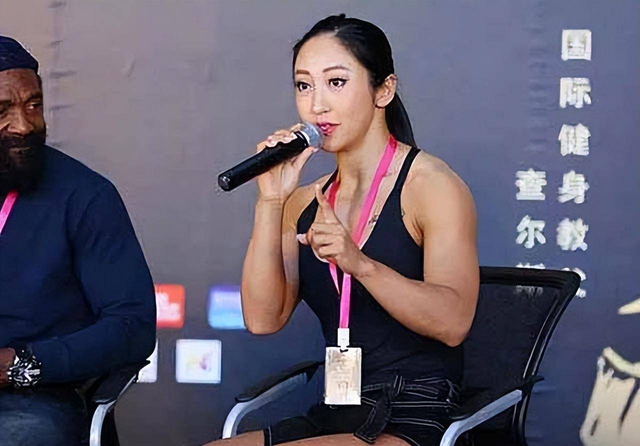 中国健美女子健美冠军图片