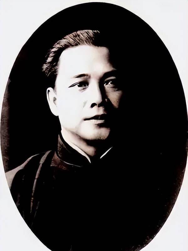 (汪精卫)由于此事重大,李时雨第一时间向组织汇报了这件事情,对此组织