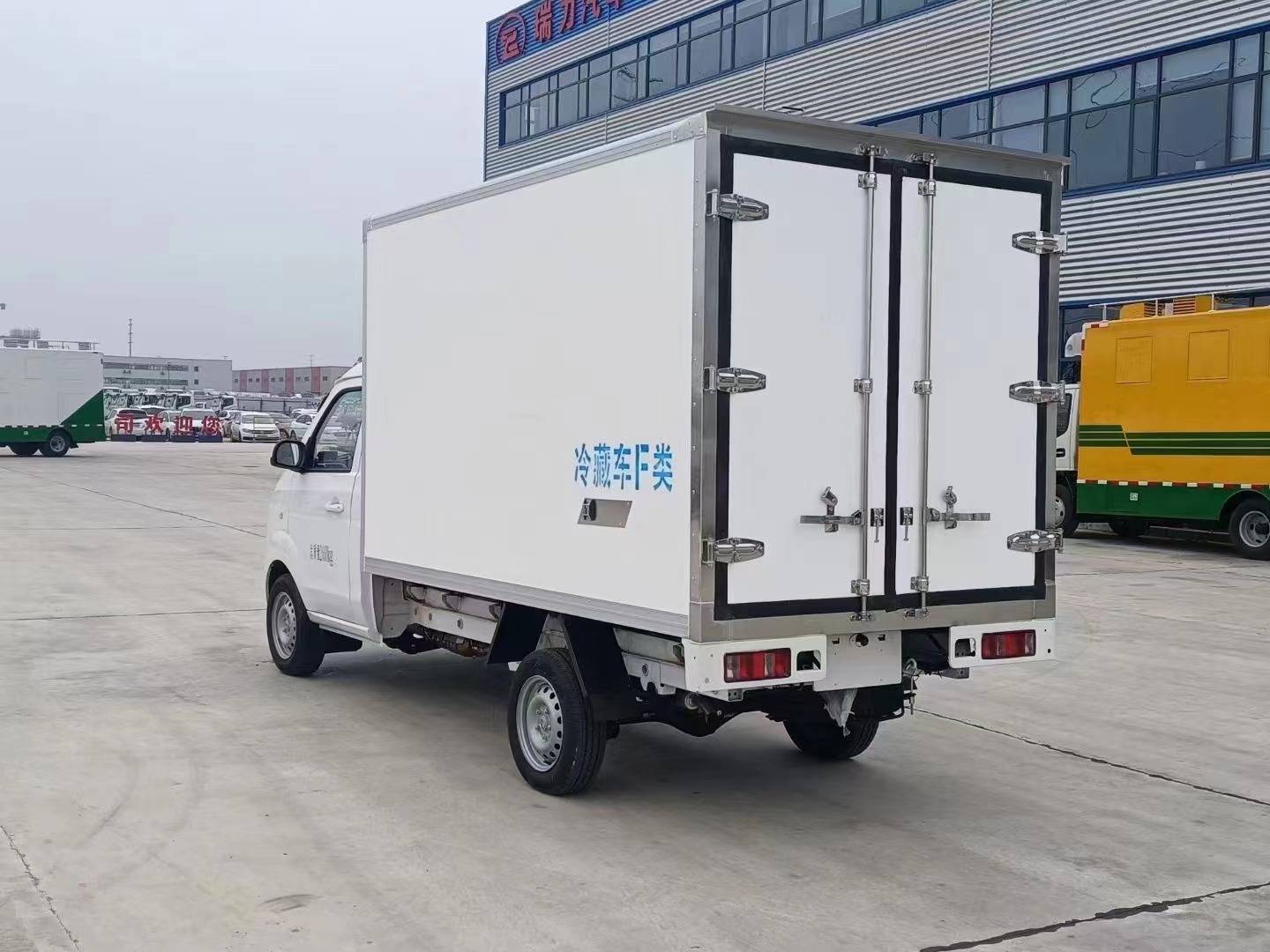 2米3金杯t30冷藏车