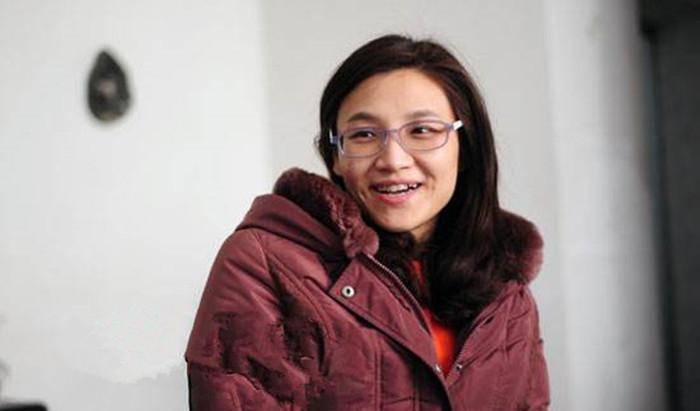 1998年,11岁女孩被人从5楼扔下高位截瘫,16年后却成为了传奇_李玉川