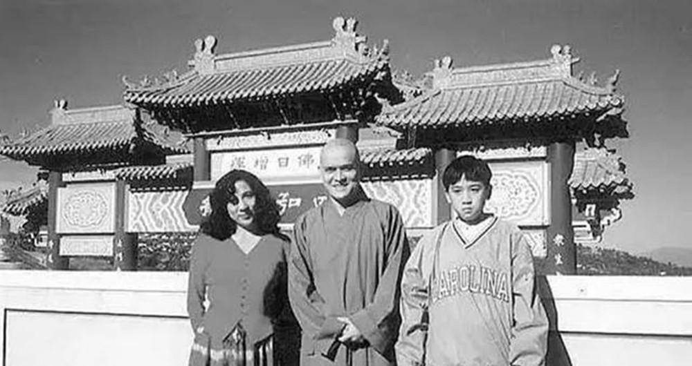 1995年,知名画家出家当和尚,15年后儿子找上门,画家:我还俗