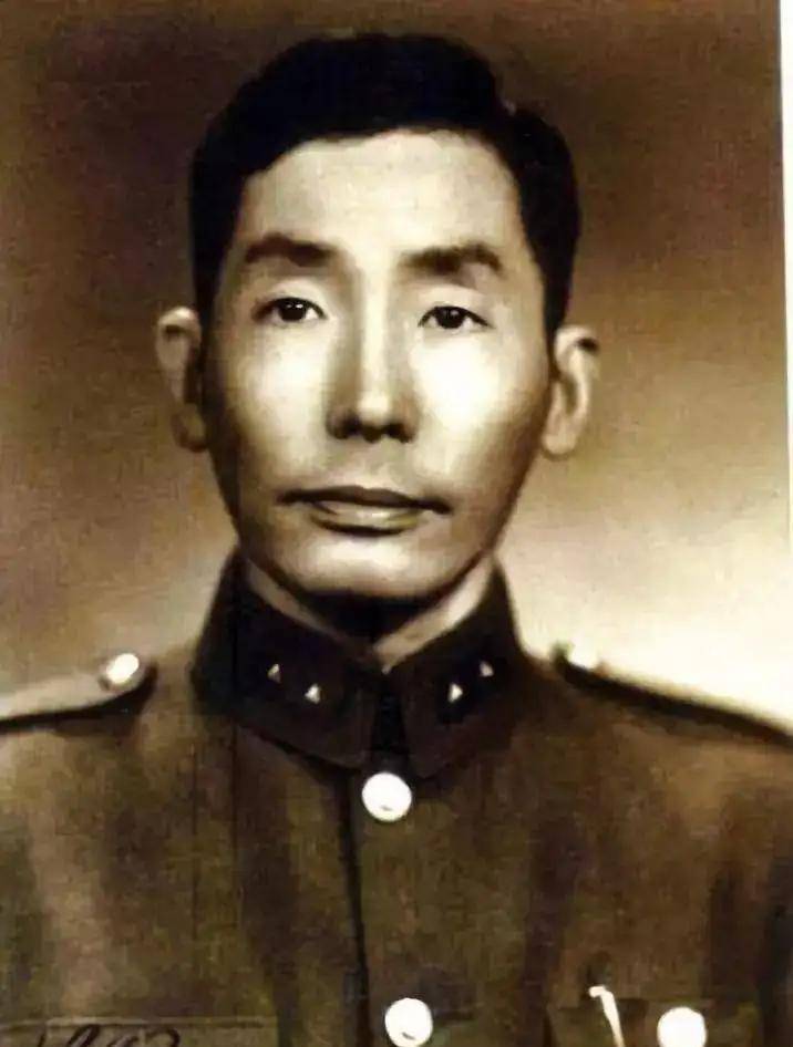 主动向他上级投诚,没想到上级也是卧底_郑连魁_国民党_中统