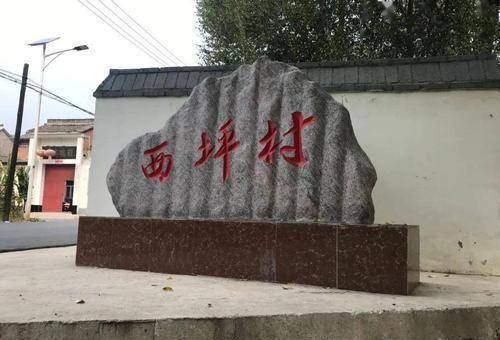 1991年,八旬杨得志参加聚会,得知李聚奎要来,他立刻出门迎接