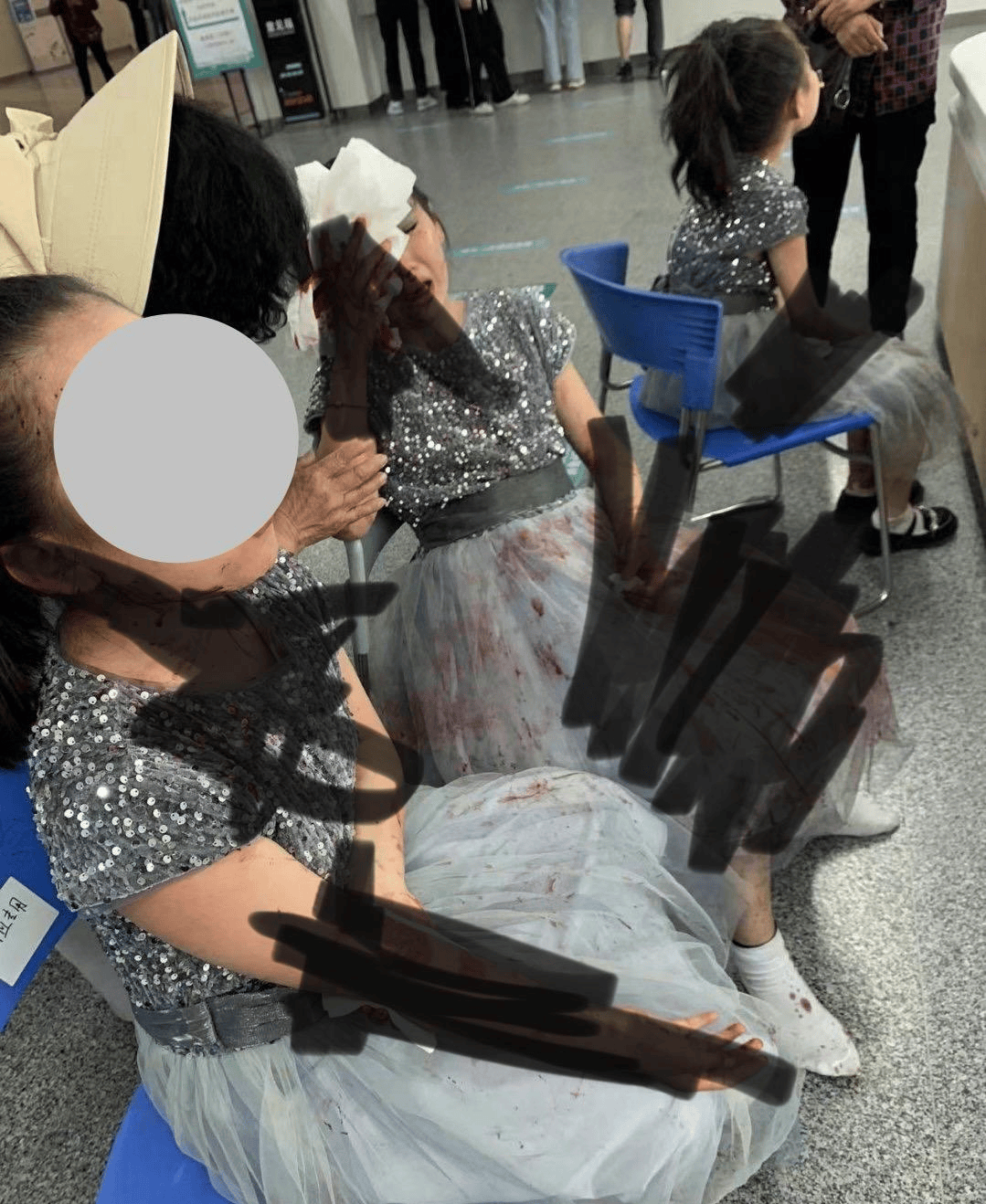南通重大交通事故后续:疑红绿灯故障交管负全责,评论区炸了