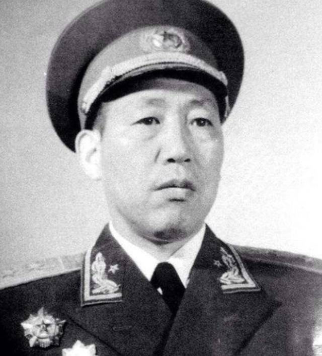 他是第一任空军参谋长,第一任七机部部长,逝世后遗体被冷冻12年