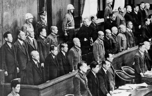 该事件发生后,在世界各地引起了剧烈的反响,大家一致表示支持冯锦华