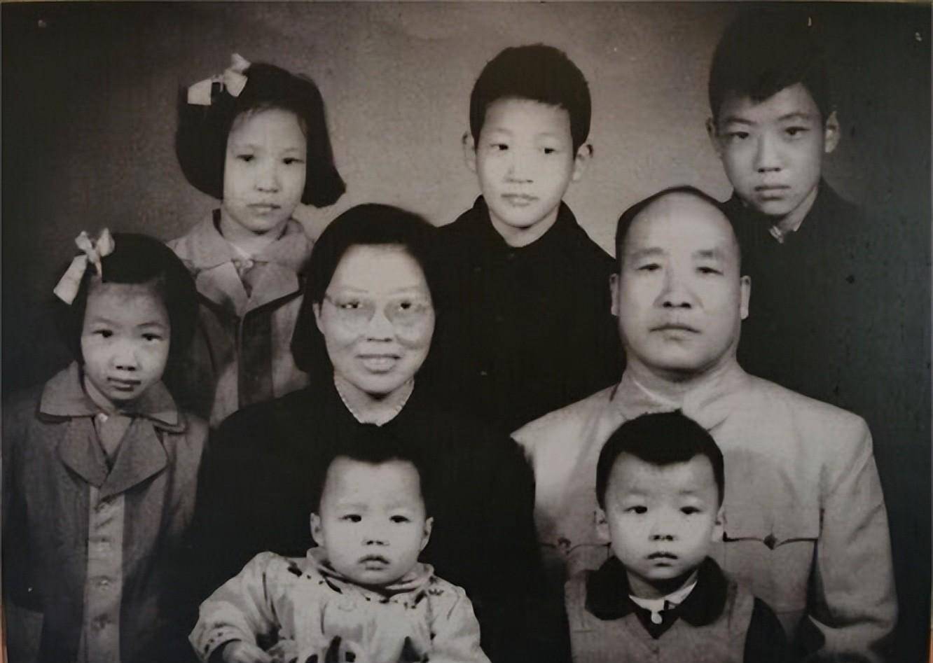 上将李达的儿子打麻雀,击中人民大会堂玻璃,为何不予追究其责任