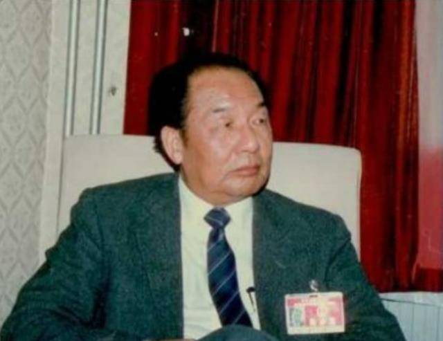 梁湘:曾任深圳市长,邓公对他表示肯定,改革开放中却两次被罢官