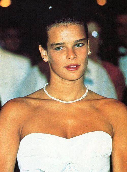 格蕾丝王妃52岁车祸,儿女婚姻不幸_斯蒂芬妮_感情_公主