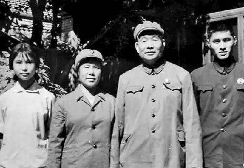 许光达新婚刚10天,就踏上逃亡之路,妻子:"把坏人打干净!