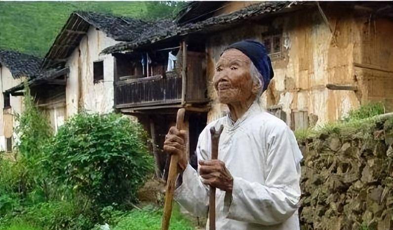 新婚3天与丈夫分别,为一句话苦等72年;晚年才知丈夫已牺牲48年