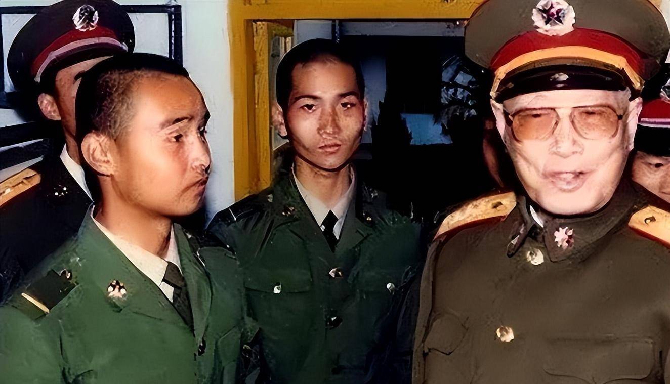 张震亲属来省军区请求参军,军区参谋长表示:首长张震已经有交代