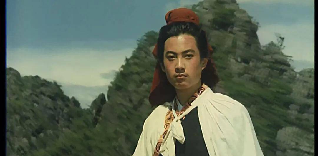 《三侠剑》中总也打不死的小强,飞天鼠秦尤