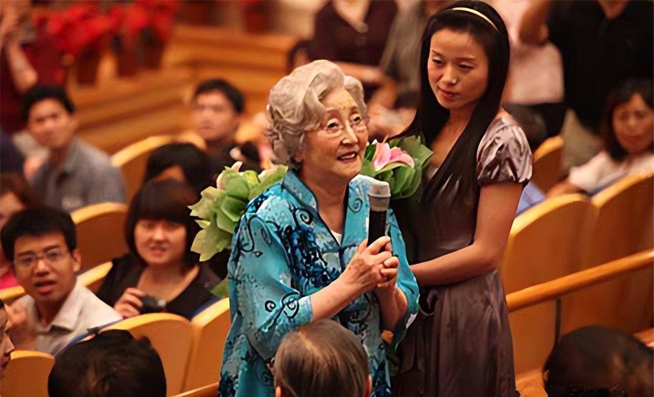 蒋英:丈夫是钱学森,学生是歌唱家李双江,她如何活成一代传奇?