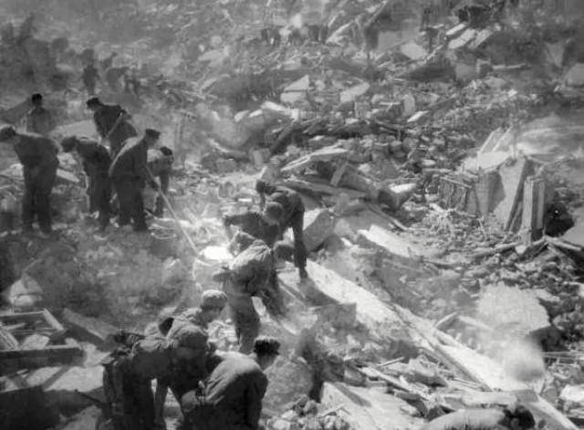 地震_灾难_人类