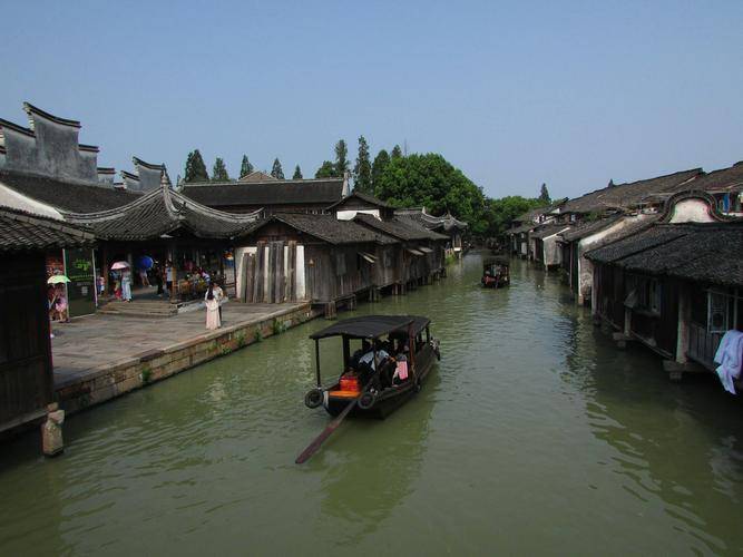 杭州旅游线路指南:自由行费用分析,让你的旅行更经济