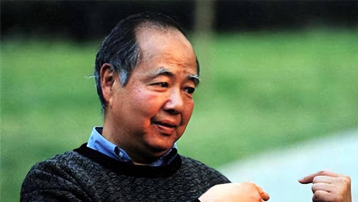 中国雷达之父,扫厕所十几年,死后捐遗体被遗忘,高度腐烂埋操场